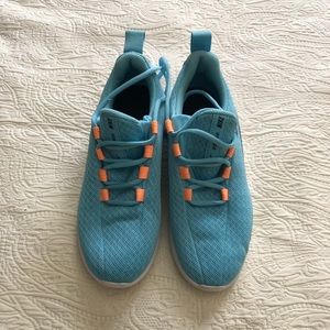 NEW Nike - Women’s light blue sneakers / gym shoes